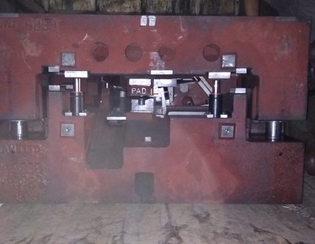 Precision cutting die
